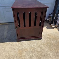 Large wood 2 door pet kennel