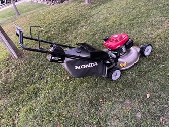 Honda lawnmower with electric start