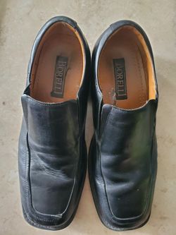 Mens black leather Bocelli dress shoes size 11
