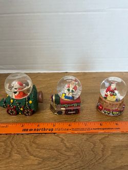 Mini Santa Snow Globes - Set of 3
