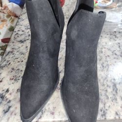 Black Velvet Low Heel Boots 