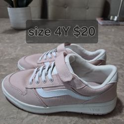 New Size 4Y Girls Van's 