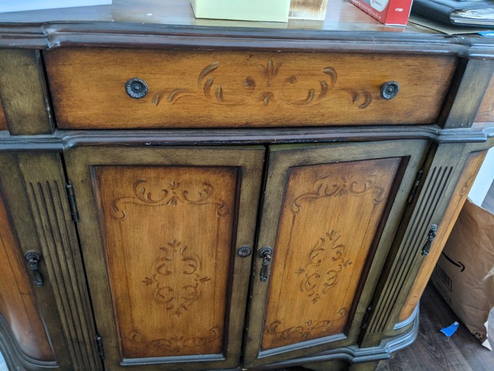 Beautiful Accent Gorgeous Storage Cabinet 42w X33Lx16D