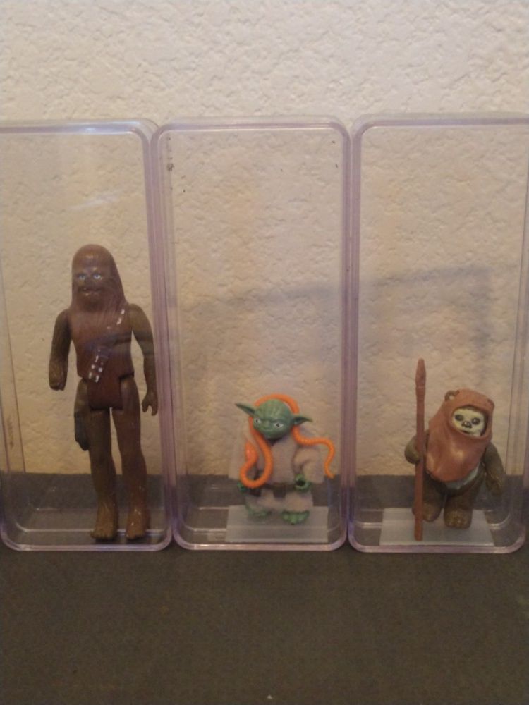 Vintage Star Wars figures ( Chewbacca, Yoda, Wicket the Ewok)