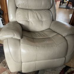Leather Power Recliner. Exactly Like New!!