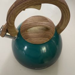 Kettle 2.7 Quart Tea Kettle