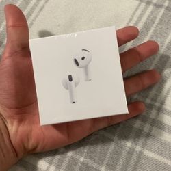 Airpods 4 (Normal) I want Them Gone ASAP. (MAKE AN OFFER!!)