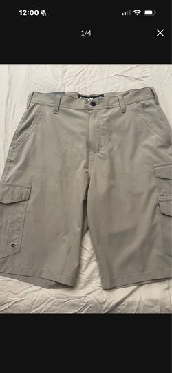 Men’s cargo shorts Sz 32….NEW