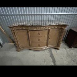 “Cindy Crawford Home” Credenza/Buffet