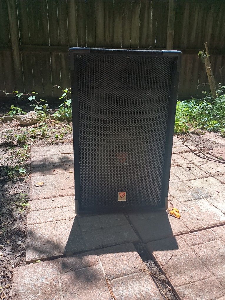 Rockville Passive 15" PA Speaker – Great Sound, Heavy Bass!