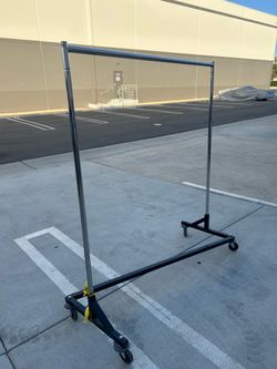 Heavy Duty Rolling Z-Rack Clothing Rack