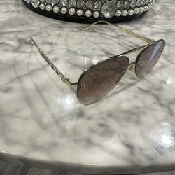 Burberry sunglasses 