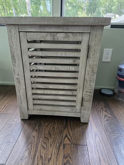 End Table Crestview Collection