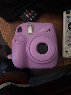 Fujifilm Instax Mini 7S Instant Camera Bundle - Pink