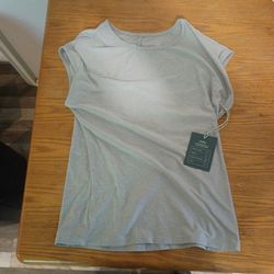 We wander sleeveless t-shirt moisture wicking