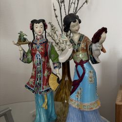 Figurines