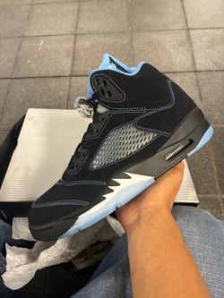 Jordan 5 black university blue size 9