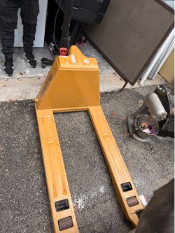 electric pallet jack