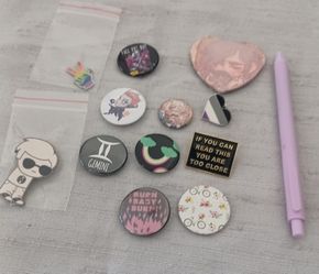 Buttons N Pins $1 To $5