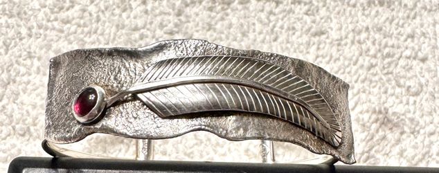 7.5” B.B , Native American Sterling Silver & Garnet Feather