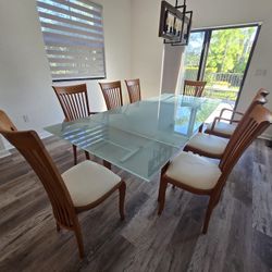 Adjustable Glass Dinner Table With Chairs