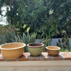 Ceramic pots