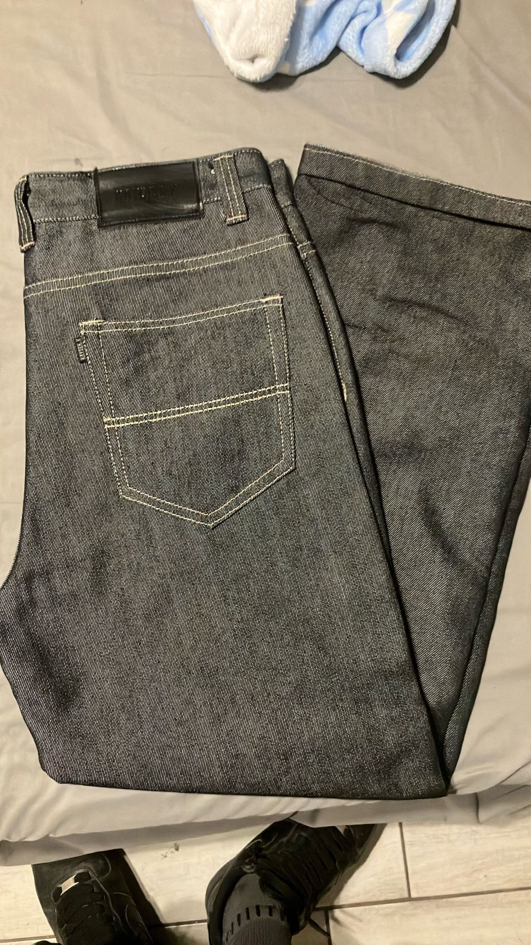Pants/clothing