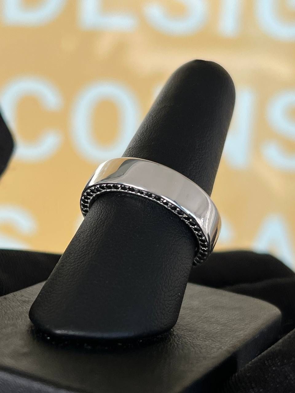 10k white gold black onyx gents ring
