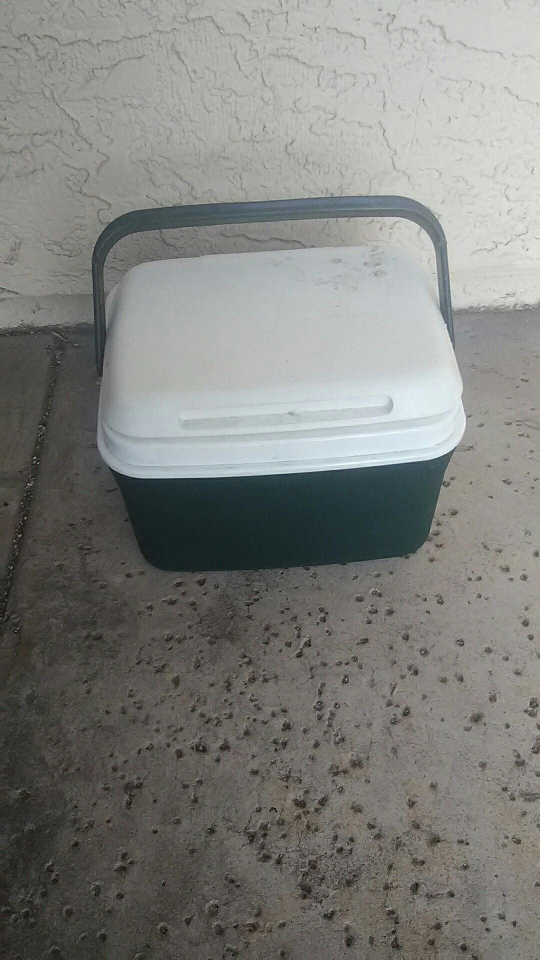 $4; Small cooler