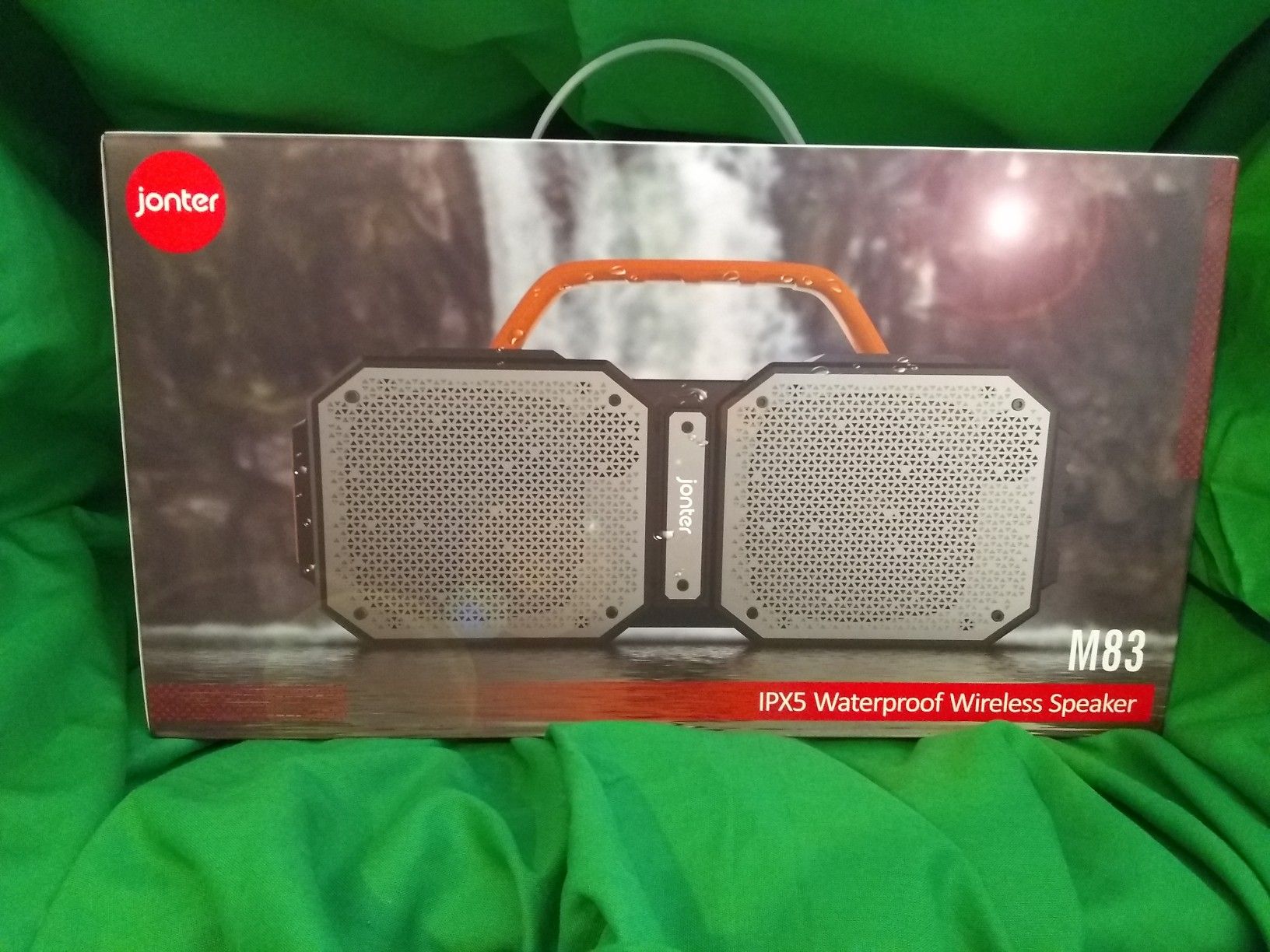 New Rechargeable Boombox Waterproof Wireless Bluetooth Speaker like Bose Quality. Bass is the Loudest