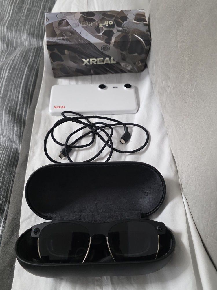 XREAL AIR 2 ULTRA - Augmented Reality Glasses