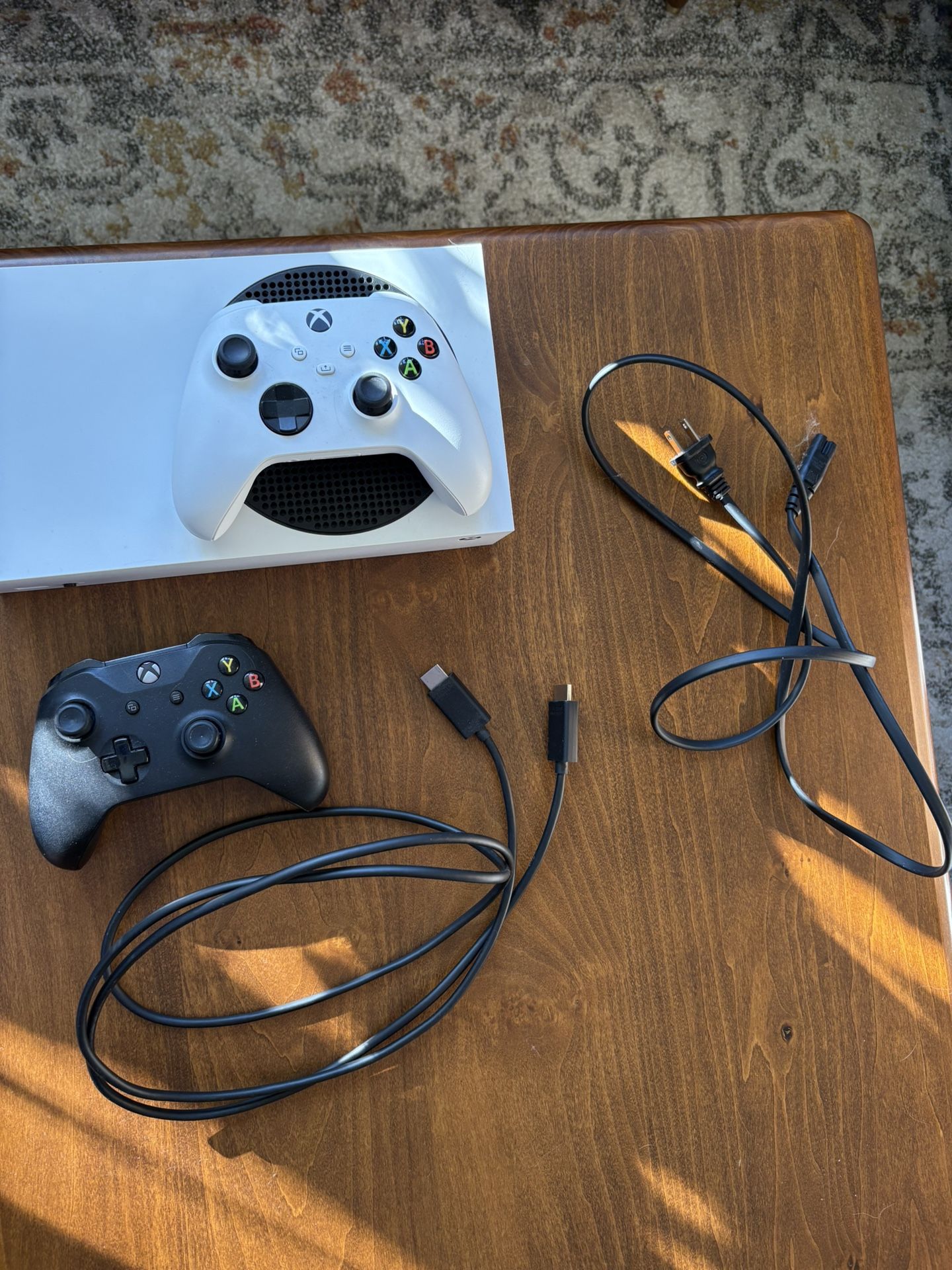 Xbox S w/ 2 Controllers