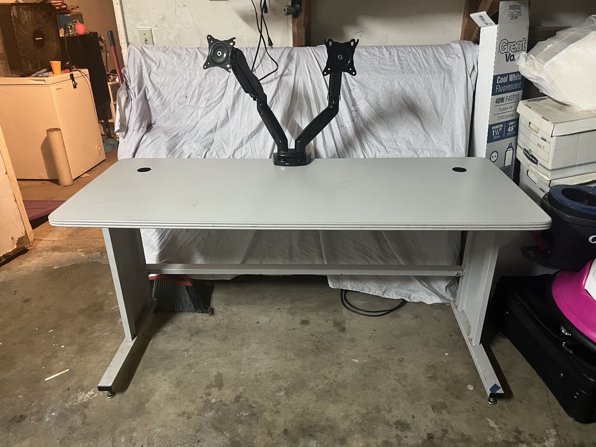 Computer Desk With Gaming Mount