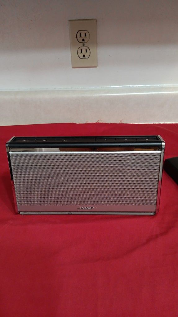 Bose Soundlink ii Bluetooth Speaker