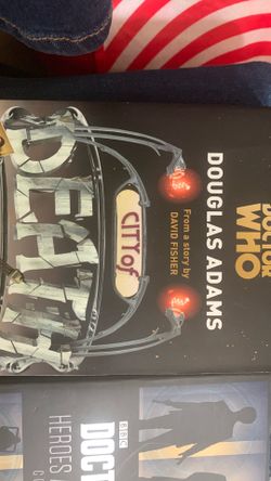 2 used doctor who book paperback