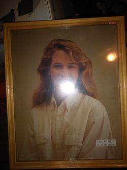 2 picture frames 8x10