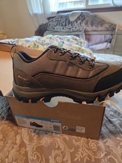 Hi-TEC    HAVE HI TOP. ALSO