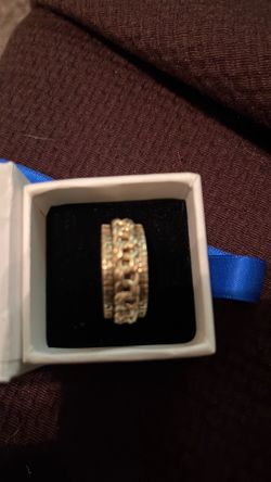 10k gold st jude spinning chino ring