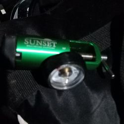 Sunset Oxygen brass integral 50 psi O2 regulator