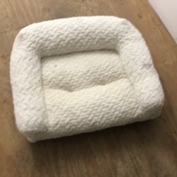 2 Ft Heavy Thick Pet Bed