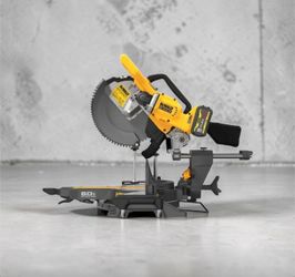 DEWALT 12 in. Cordless 60V Sliding Miter Saw+ 9Ah Battery & Charger