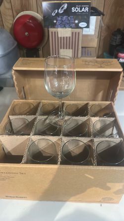 Free. 12 wine glasses. Never used