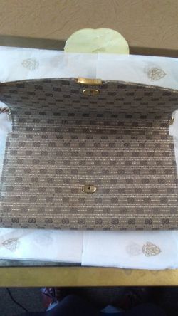 Classic vintage 1979 gucci clutch purse
