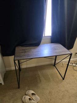 Work desk