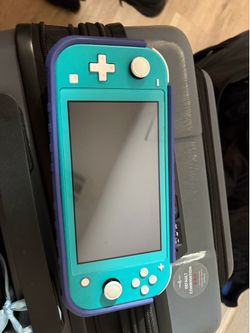 Turquoise Nintendo switch lite