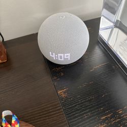 An Alexa And An Echo Dot Both New And For Sale