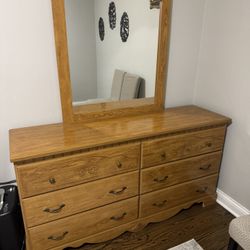 Dresser & Mirror 