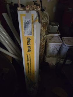 Box of Carpet tack strip 20$
