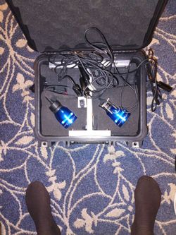 Mag lights in the case  with a lithium battery