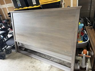 Free Kingsize Bedframe & Boxspring